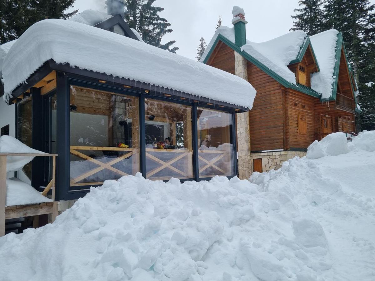 Black Lake Chalet ชาเบลียค ภายนอก รูปภาพ