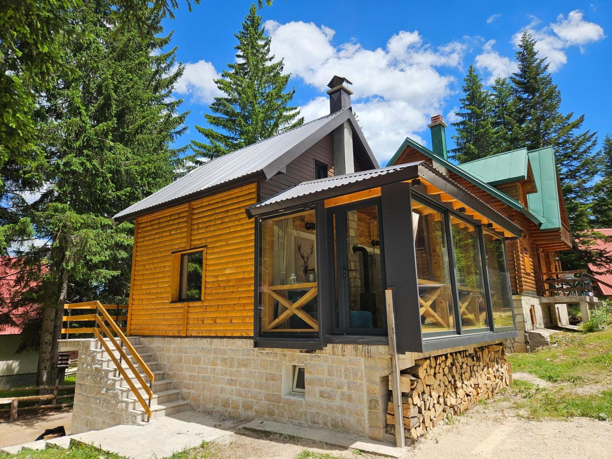 Black Lake Chalet ชาเบลียค ภายนอก รูปภาพ